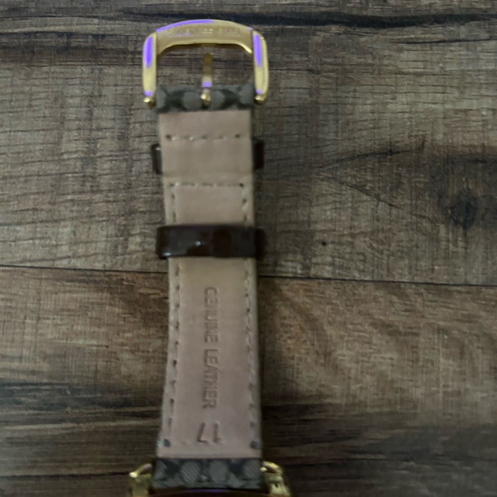 Coach Signature Logo Watch - Picture 6 of 8